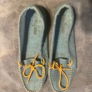 Minnetonka Women's Blue Moccasins